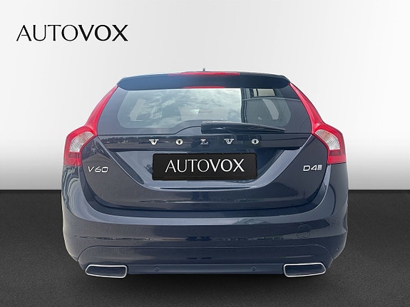 Volvo V60 4 of 5