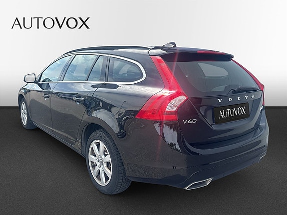 Volvo V60 3 of 5