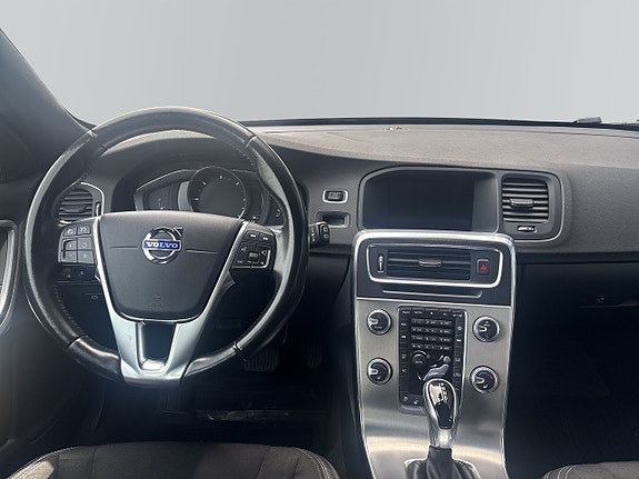 Volvo V60 9 of 13