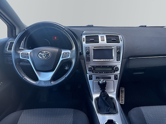 Toyota Avensis 8 of 11