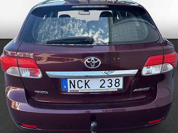 Toyota Avensis 10 of 11