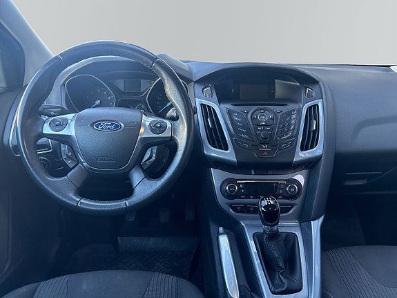 Ford Focus 9 of 12