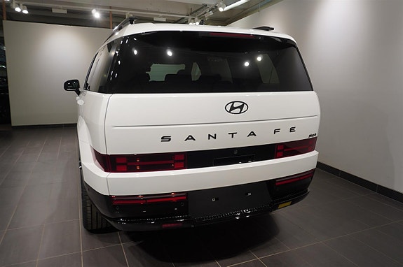 Hyundai Santa Fe 6 of 18