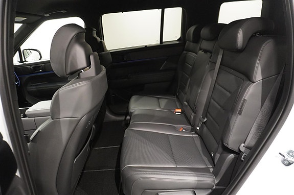 Hyundai Santa Fe 9 of 18