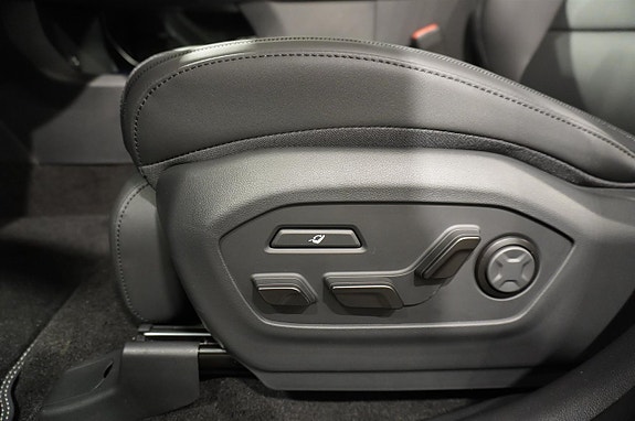 Hyundai Santa Fe 12 of 18