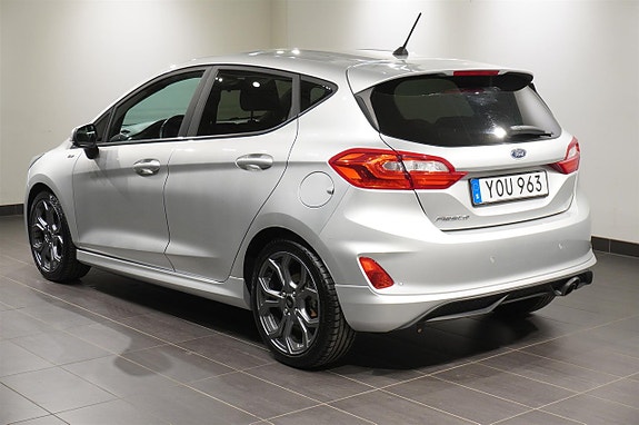 Ford Fiesta 3 of 5