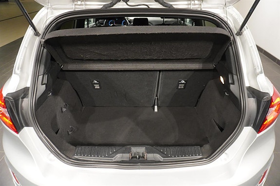 Ford Fiesta 6 of 13