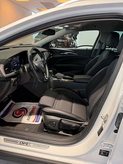 Opel Insignia Country Tourer 8 of 18