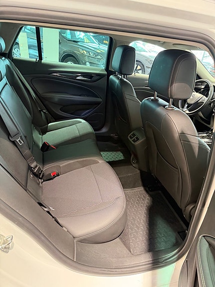 Opel Insignia Country Tourer 10 of 18
