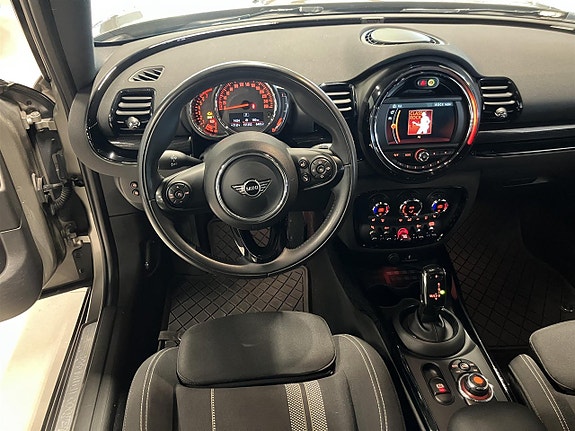 MINI Cooper 2 of 5
