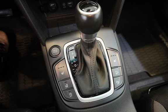 Hyundai Kona 12 of 14