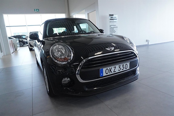 MINI Cooper 5 of 5