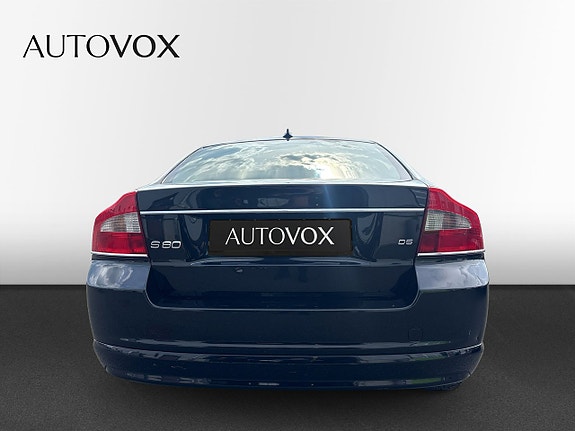 Volvo S80 4 of 5