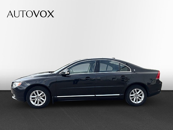 Volvo S80 2 of 5