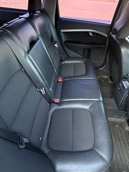Volvo V70 10 of 15