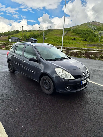 Renault Clio 2 of 5