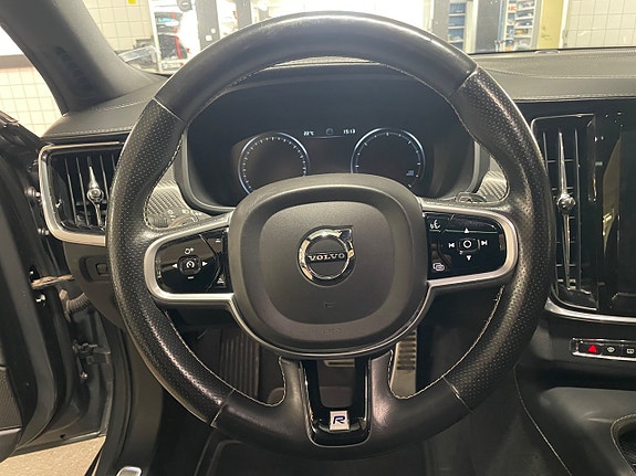 Volvo V90 23 of 27