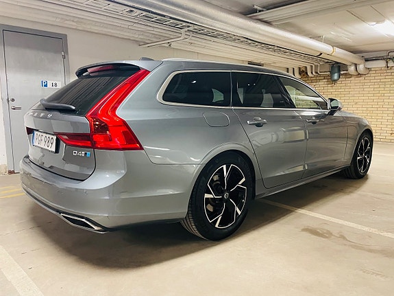 Volvo V90 5 of 27