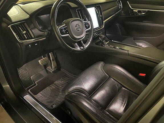 Volvo V90 10 of 27