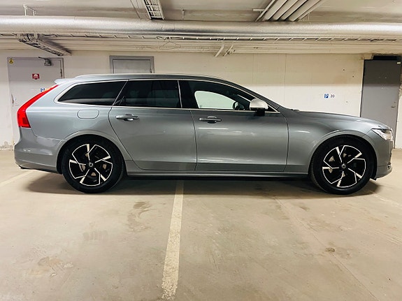 Volvo V90 6 of 27