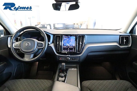 Volvo XC60 2 of 5
