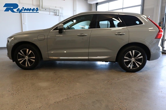 Volvo XC60 3 of 5