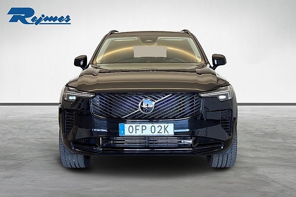 Volvo XC90 22 of 22