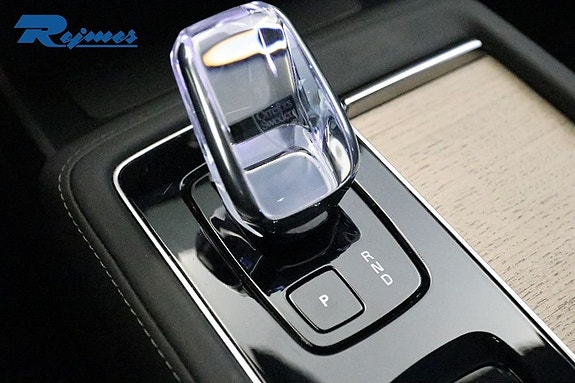 Volvo XC90 13 of 22