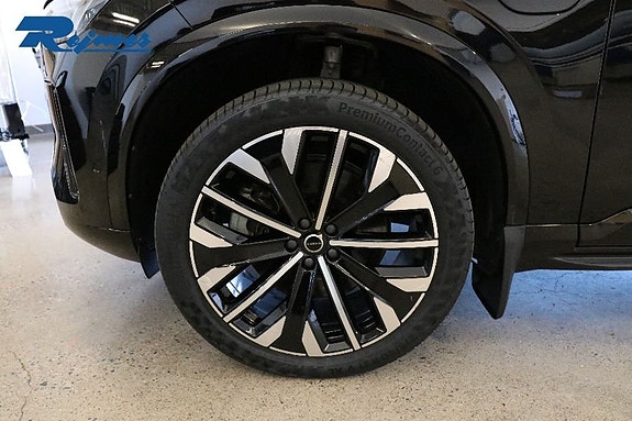Volvo XC90 17 of 22