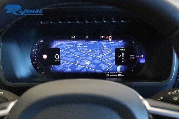 Volvo XC90 9 of 22