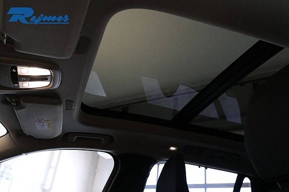 Volvo XC90 15 of 22