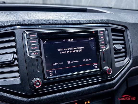 Volkswagen Amarok 21 of 26