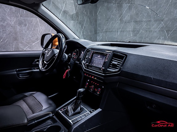 Volkswagen Amarok 13 of 26