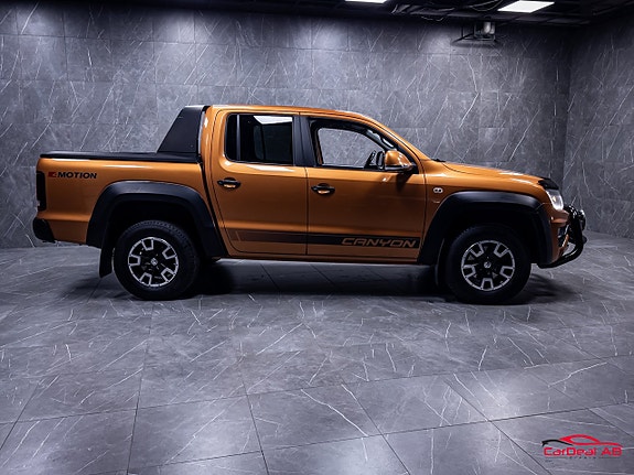Volkswagen Amarok 8 of 26