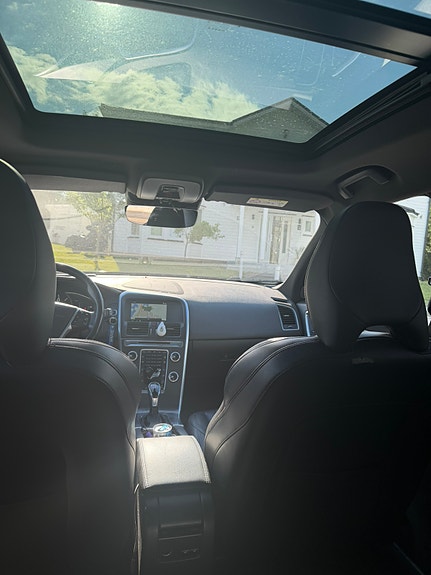 Volvo XC60 4 of 5
