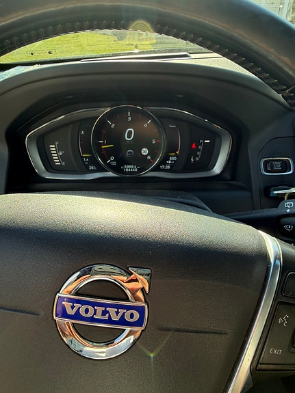 Volvo XC60 3 of 5