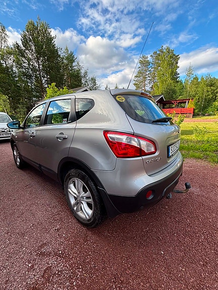 Nissan Qashqai 2 of 5