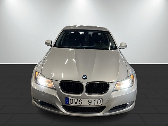 BMW 320d 3 of 5