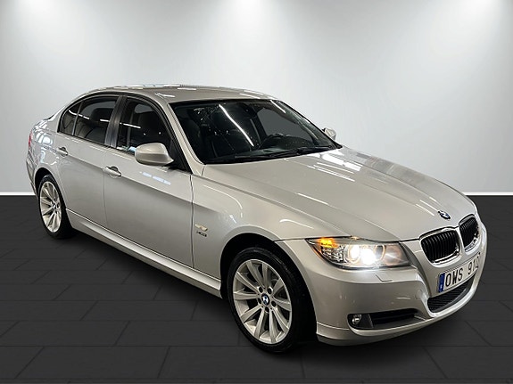 BMW 320d 4 of 5