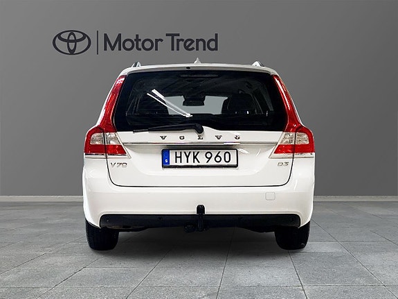 Volvo V70 4 of 5