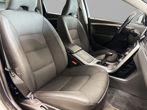 Volvo V70 7 of 11