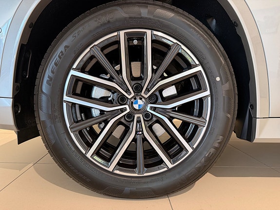 BMW X1 3 of 13