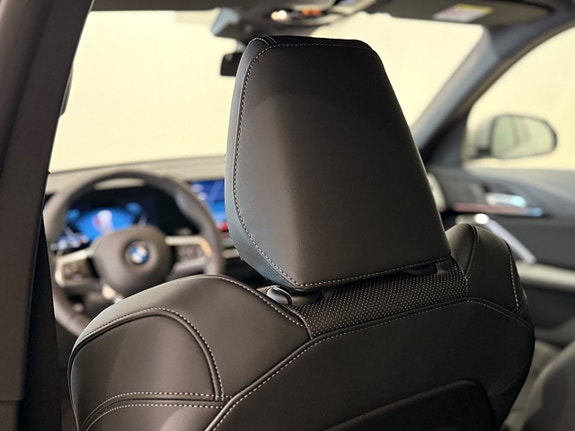 BMW X1 8 of 13