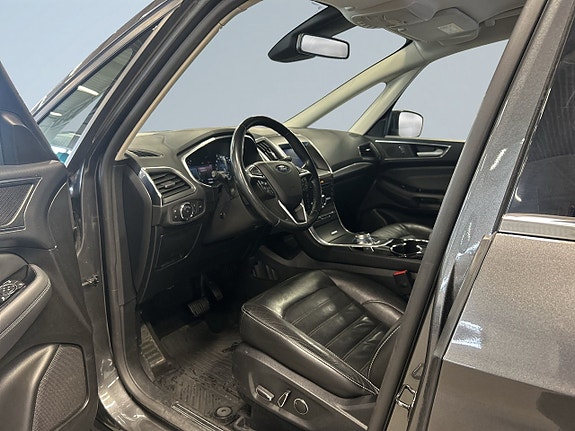 Ford Galaxy 7 of 24