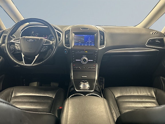 Ford Galaxy 8 of 24