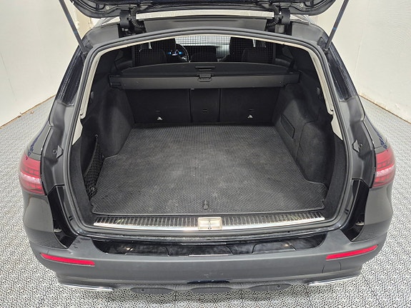 Mercedes-Benz E220 d 12 of 12