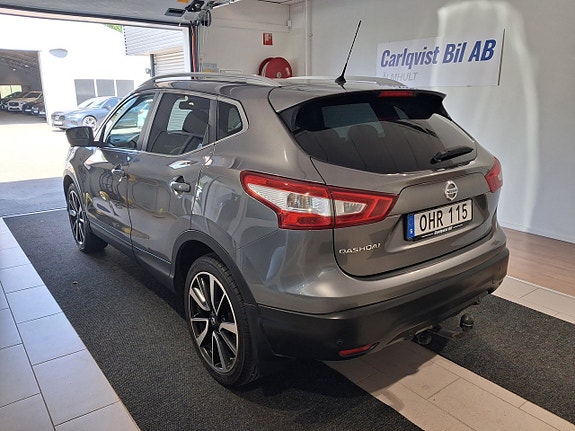 Nissan Qashqai 2 of 5