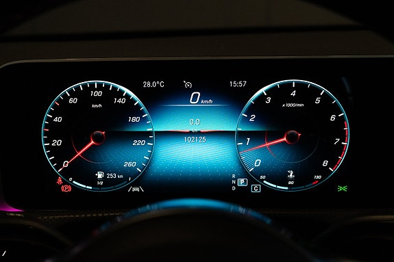 Mercedes-Benz CLA220 16 of 21