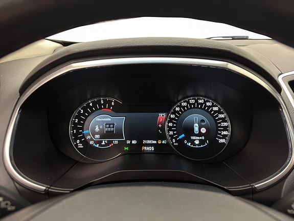 Ford Edge 17 of 30