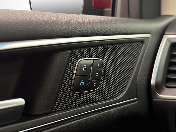 Ford Edge 16 of 30